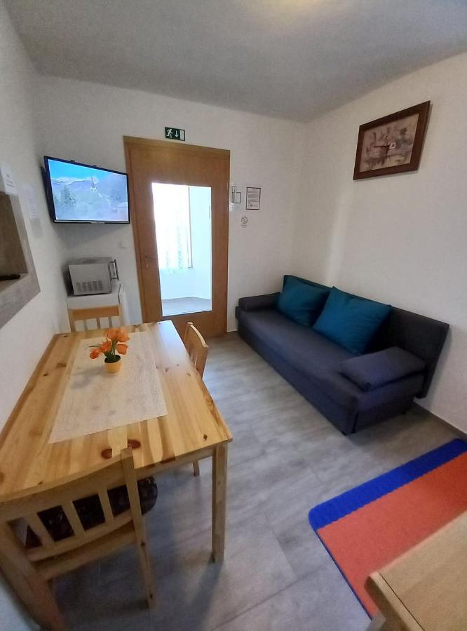 Apartmaji Slatenik بوويتش المظهر الخارجي الصورة